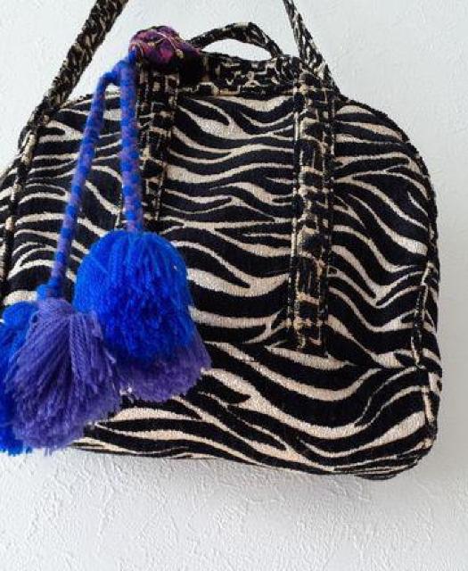 ゼブラ柄 2way タッセル ショルダーバッグ ハンドバッグ ポーチ < 女性ファッション  ゼブラ柄 2way タッセル ショルダーバッグ ハンドバッグ ポーチ < 女性ファッションの