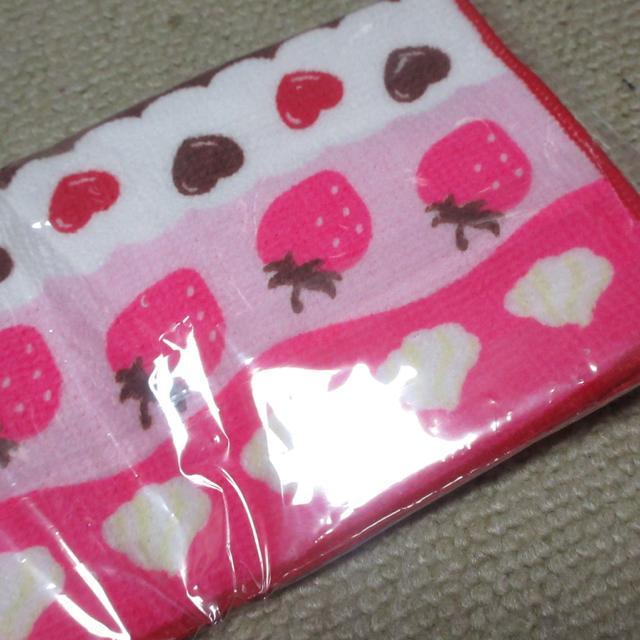 未開封☆ハローキティ*ミニタオルハンカチ(イチゴスイーツデザイン) < 女性ファッション  未開封☆ハローキティ*ミニタオルハンカチ(イチゴスイーツデザイン) < 女性ファッションの