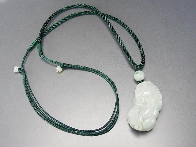 明るい天然石ひすい本翡翠ヒキュウ彫り品ネックレス雄雌ランダム御守り蓄財運 < 男性アクセサリー/時計  明るい天然石ひすい本翡翠ヒキュウ彫り品ネックレス雄雌ランダム御守り蓄財運 < 男性アクセサリー/時計の