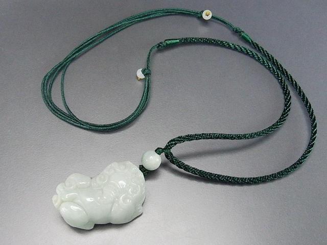 明るい天然石ひすい本翡翠ヒキュウ彫り品ネックレス雄雌ランダム御守り蓄財運 < 男性アクセサリー/時計  明るい天然石ひすい本翡翠ヒキュウ彫り品ネックレス雄雌ランダム御守り蓄財運 < 男性アクセサリー/時計の