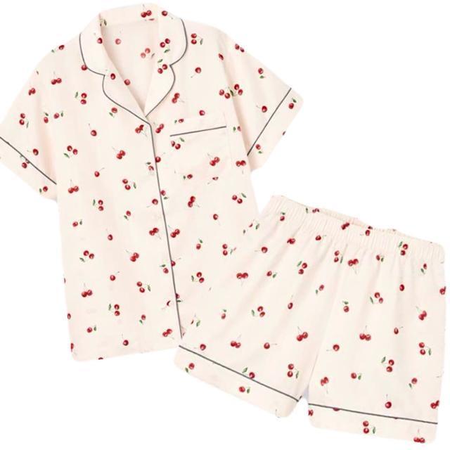 GU White チェリー柄 半袖 サテン ルームウェア 部屋着 パジャマ < 女性ファッション GU White チェリー柄 半袖 サテン ルームウェア 部屋着 パジャマ < 女性ファッションの
