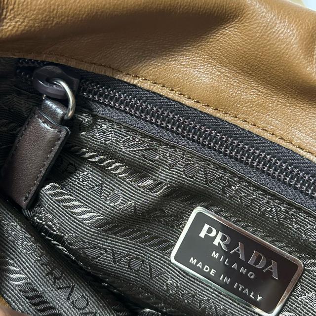 PRADA プラダ ウール ハラコ ショルダーバッグ ベージュ ブラウン シルバー金具 フラップ 肩掛け < ブランド PRADA プラダ ウール ハラコ ショルダーバッグ ベージュ ブラウン シルバー金具 フラップ 肩掛け < ブランドの
