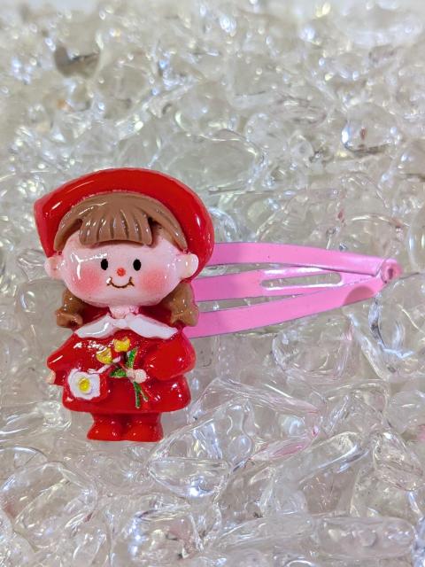 *HM*『赤い服の女の子C』☆ヘアピン☆幼児 < キッズ/ベビー *HM*『赤い服の女の子C』☆ヘアピン☆幼児 < キッズ/ベビーの
