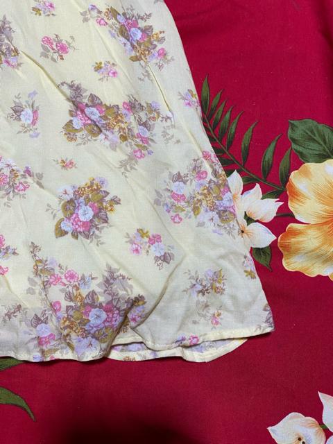 アプワイザーリッシェ☆ふわかわ☆淡いイエローの花柄ワンピース < ブランド  アプワイザーリッシェ☆ふわかわ☆淡いイエローの花柄ワンピース < ブランドの