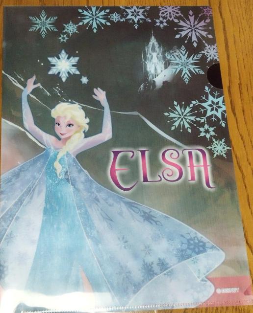 アナと雪の女王 エルサ クリアファイル ヨレが多少あります。 < アニメ/コミック/キャラクター  アナと雪の女王 エルサ クリアファイル ヨレが多少あります。  < アニメ/コミック/キャラクターの
