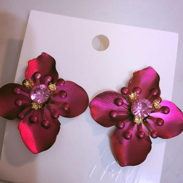 H&M 安室奈美恵●限定コラボ●メタルフラワーピアス●ピンク●大振りピアス < 女性アクセサリー/時計 H&M 安室奈美恵●限定コラボ●メタルフラワーピアス●ピンク●大振りピアス < 女性アクセサリー/時計の