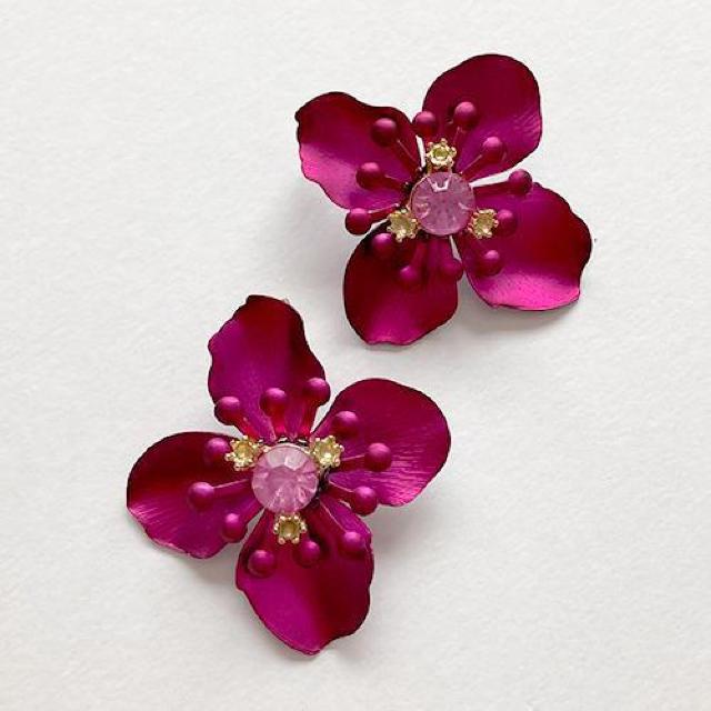 H&M 安室奈美恵●限定コラボ●メタルフラワーピアス●ピンク●大振りピアス < 女性アクセサリー/時計 H&M 安室奈美恵●限定コラボ●メタルフラワーピアス●ピンク●大振りピアス < 女性アクセサリー/時計の