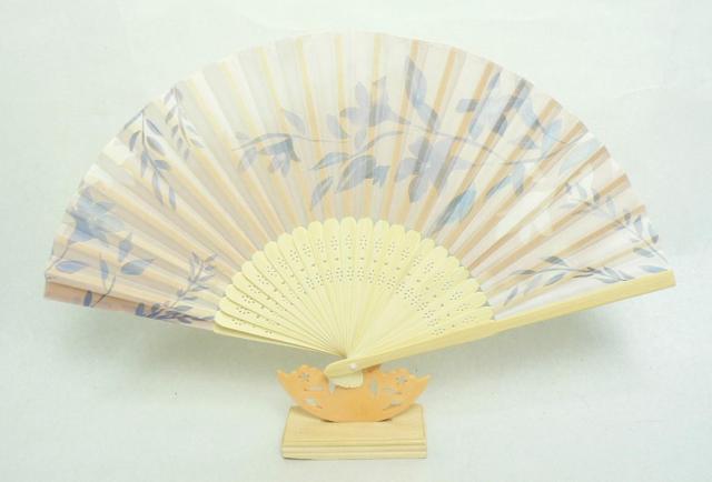 和風扇子 ・竹骨/絹面 ・新品・即決! < 女性ファッション  和風扇子 ・竹骨/絹面 ・新品・即決!  < 女性ファッションの