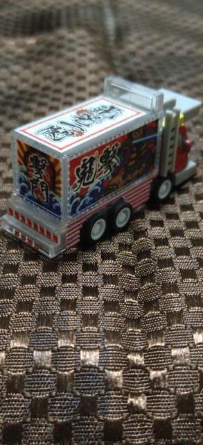 ミニチュアカー デコトラ コンテナボディ点灯 プルバック < ホビー ミニチュアカー デコトラ コンテナボディ点灯 プルバック < ホビーの