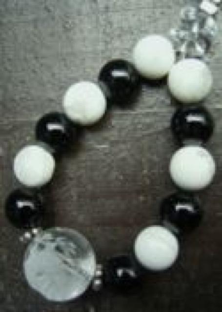 ☆即決☆龍彫水晶xオニキスxハウライトストラップ < 家電/AV  ☆即決☆龍彫水晶xオニキスxハウライトストラップ  < 家電/AVの