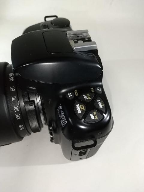 Nikon F-601 + �I�}�P �^������ 28-200mm
