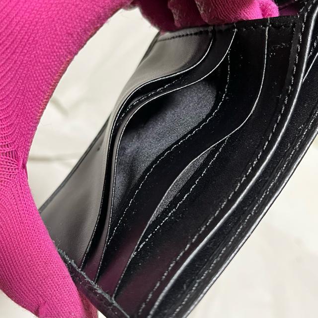 �yGUESS / �Q�X�z �T�t�B�A�[�m���U�[ / ��܂���z �i���K����Ȃ��j �� �u�����h�� 