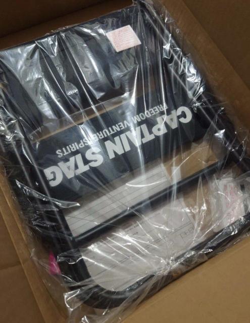 CAPTAIN STAG�i�L���v�e���X�^�b�O�j�܂肽���ݎ��A�E�g�h�A�`�F�A �u���b�N �V�i���g�p  �� ���W���[/�X�|�[�c�� 