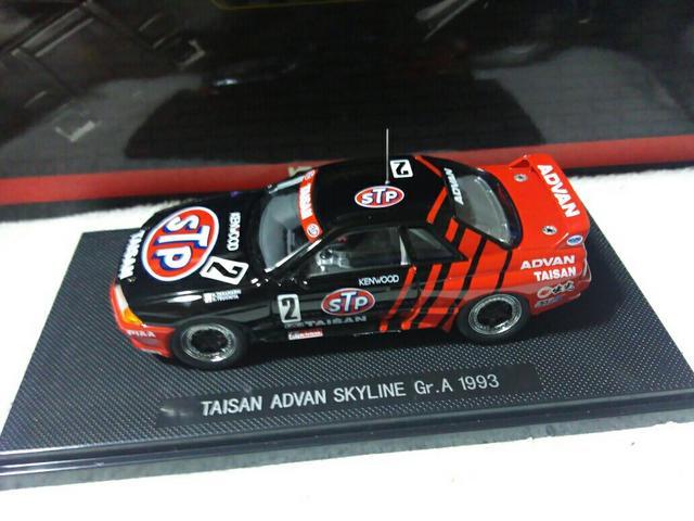 エブロ 1/43 黒箱 タイサン STP スカイラインR32#2 '93 ドリキン < ホビー エブロ 1/43 黒箱 タイサン STP スカイラインR32#2 '93 ドリキン < ホビーの