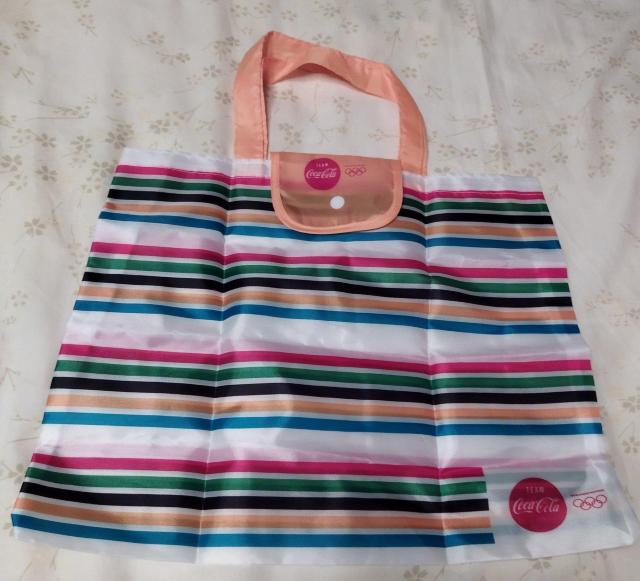 コカ・コーラ TOKYO2020 ノベルティ カラフルボーダー 折畳みエコバッグ < ホビー  コカ・コーラ TOKYO2020 ノベルティ カラフルボーダー 折畳みエコバッグ < ホビーの