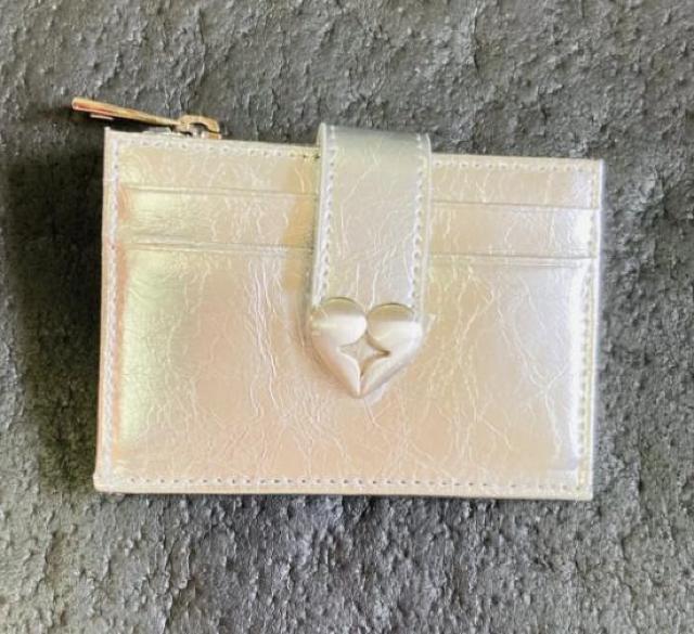 【新品】【韓国現地購入】【正規品】fennec フェネック 財布 カードケース 小銭入れ ハート シルバー < 女性ファッション 【新品】【韓国現地購入】【正規品】fennec フェネック 財布 カードケース 小銭入れ ハート シルバー < 女性ファッションの