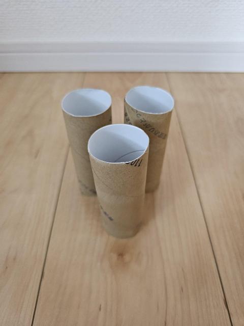 トイレットペーパーの芯(茶色×3本) < インテリア/ライフ トイレットペーパーの芯(茶色×3本) < インテリア/ライフの