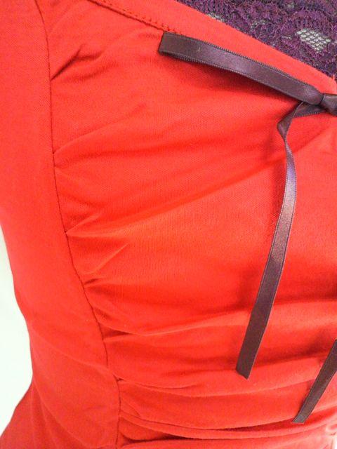 nobu・styleギャザー&レースデザインTシャツレッドM < 女性ファッション  nobu・styleギャザー&レースデザインTシャツレッドM < 女性ファッションの