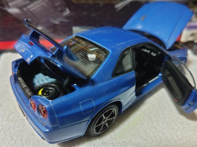 エブロ 1/24 スカイライン R34 GT-R VスペックU ベイサイドブルー < ホビー エブロ 1/24 スカイライン R34 GT-R VスペックU ベイサイドブルー < ホビーの