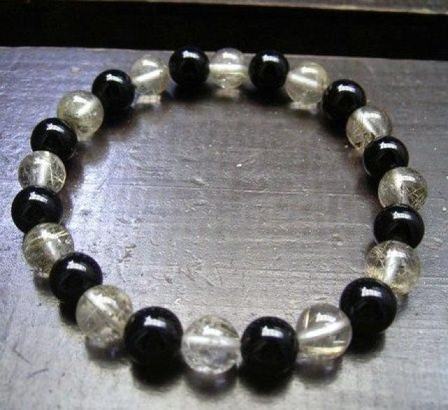 8ミリ玉オニキスxルチルクォーツブレスレット < 女性アクセサリー/時計 8ミリ玉オニキスxルチルクォーツブレスレット < 女性アクセサリー/時計の