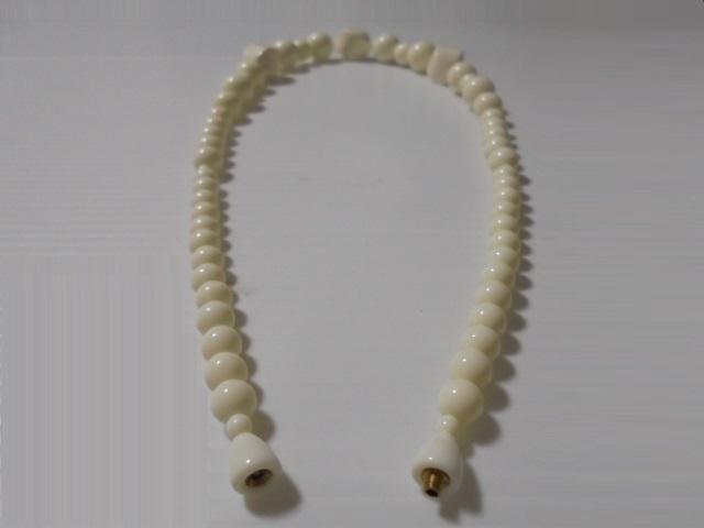 ネックレス 首飾り 4面ツイスト 丸玉 アイボリー 新品 未使用品 < 女性アクセサリー/時計  ネックレス 首飾り 4面ツイスト 丸玉 アイボリー 新品 未使用品 < 女性アクセサリー/時計の