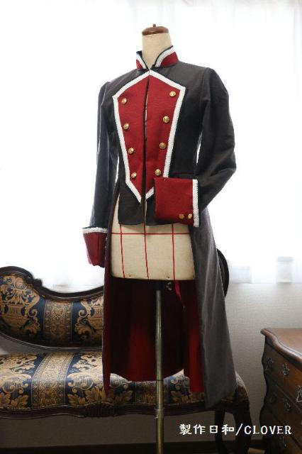 グレイ×赤ジャケット XS~Mサイズ < 女性ファッション  グレイ×赤ジャケット XS~Mサイズ < 女性ファッションの