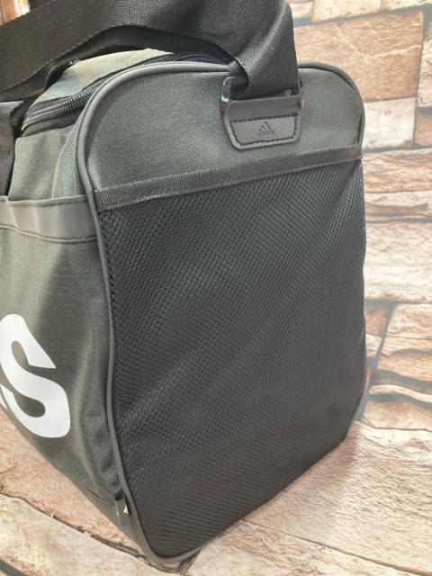 送料無料!【アディダス】エッセンシャルズ ロゴ ダッフルバッグ(ブラック/ホワイト)1個4,950円が < 男性ファッション  送料無料!【アディダス】エッセンシャルズ ロゴ ダッフルバッグ(ブラック/ホワイト)1個4,950円が < 男性ファッションの