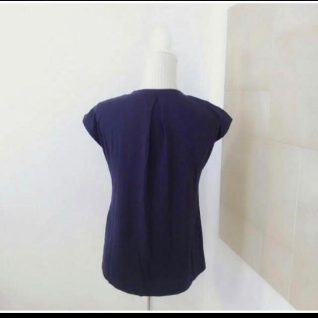 新品タグ付き V首カットソー ネイビー < 女性ファッション  新品タグ付き V首カットソー ネイビー < 女性ファッションの