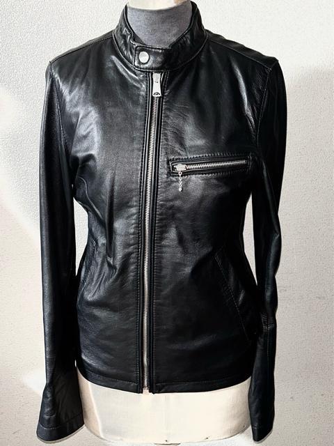 美品 JOURNAL STANDARD ジャーナルスタンダード 定価4万円程 羊革 ラム レザージャケット M シングルライダース < 男性ファッション  美品 JOURNAL STANDARD ジャーナルスタンダード 定価4万円程 羊革 ラム レザージャケット M シングルライダース < 男性ファッションの
