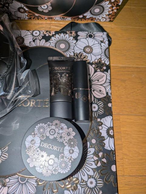 コスメデコルテ今期新品限定エターナルブルームセレクションクリスマスコフレルースパウダールージュデコルテロージーグロウライザーポーチ < 香水/コスメ/ネイル  コスメデコルテ今期新品限定エターナルブルームセレクションクリスマスコフレルースパウダールージュデコルテロージーグロウライザーポーチ < 香水/コスメ/ネイルの