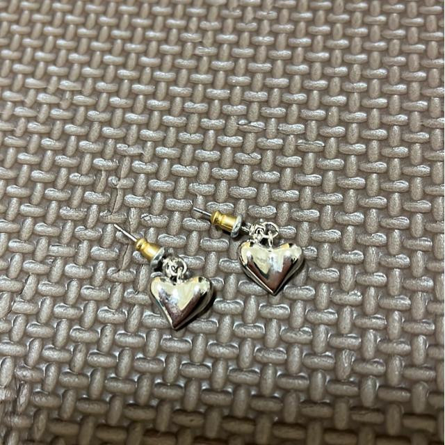 可愛いハートのピアス < 女性アクセサリー/時計 可愛いハートのピアス < 女性アクセサリー/時計の