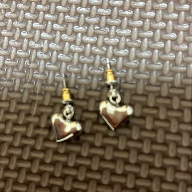 可愛いハートのピアス < 女性アクセサリー/時計 可愛いハートのピアス < 女性アクセサリー/時計の