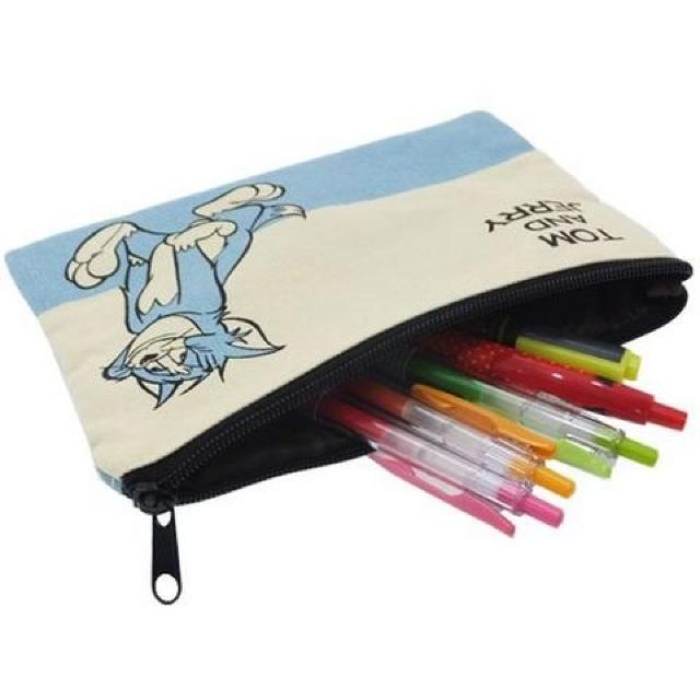 【トム&ジェリー】可愛い♪バッグに収納しやすい フラットポーチ トム・ブルー < アニメ/コミック/キャラクター  【トム&ジェリー】可愛い♪バッグに収納しやすい フラットポーチ トム・ブルー < アニメ/コミック/キャラクターの