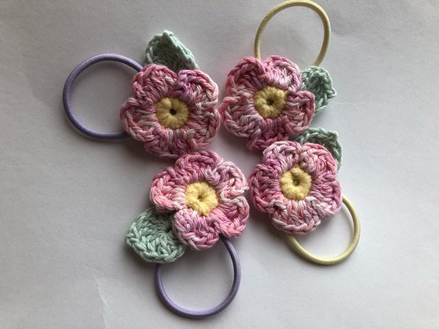 ハンドメイド ヘアゴム ピンクのお花 コットン < 女性ファッション  ハンドメイド ヘアゴム ピンクのお花 コットン < 女性ファッションの