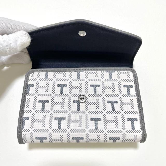 トミーヒルフィガー 財布 ウォレット 三つ折り 総柄 レディース 白 ホワイト < ブランド トミーヒルフィガー 財布 ウォレット 三つ折り 総柄 レディース 白 ホワイト < ブランドの