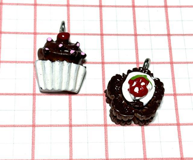 308 チョコレート菓子 2個入り ケーキ クッキー デザート ミニチュア 樹脂パーツ チャーム < ペット/手芸/園芸 308 チョコレート菓子 2個入り ケーキ クッキー デザート ミニチュア 樹脂パーツ チャーム < ペット/手芸/園芸の