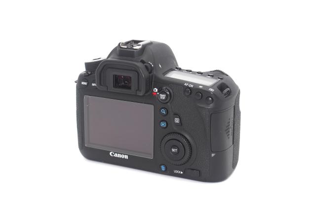 元箱・SDカード付き♪Canon 6D ボディ♪ < 家電/AV 元箱・SDカード付き♪Canon 6D ボディ♪ < 家電/AVの