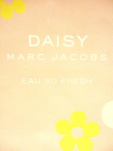 ☆MARC JACOBS DAISY☆マークジェイコブスデイジー☆フラワービッグポーチ☆ < ブランド  ☆MARC JACOBS DAISY☆マークジェイコブスデイジー☆フラワービッグポーチ☆ < ブランドの