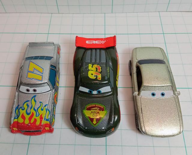トミカディズニーカーズ3台 < ホビー トミカディズニーカーズ3台 < ホビーの