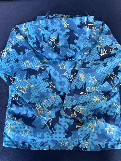 しまむら☆シャカシャカ☆薄手☆ジャンパー☆恐竜柄☆110cm < キッズ/ベビー  しまむら☆シャカシャカ☆薄手☆ジャンパー☆恐竜柄☆110cm < キッズ/ベビーの