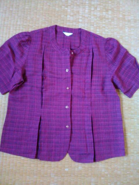 ☆中古品 半袖ブラウス 9号 深みがかった赤 < 女性ファッション  ☆中古品 半袖ブラウス 9号 深みがかった赤  < 女性ファッションの