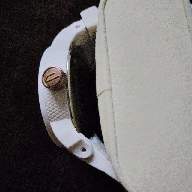 DESEL D2-1572�z���C�g?�s���N�S�[���h