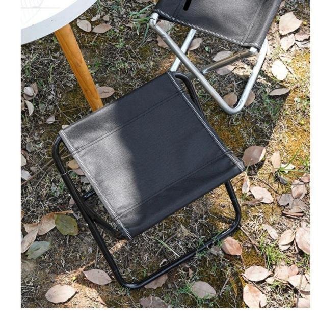 折りたたみチェア 軽量 コンパクト 携帯椅子 アウトドア用 収納袋付き < レジャー/スポーツ 折りたたみチェア 軽量 コンパクト 携帯椅子 アウトドア用 収納袋付き < レジャー/スポーツの