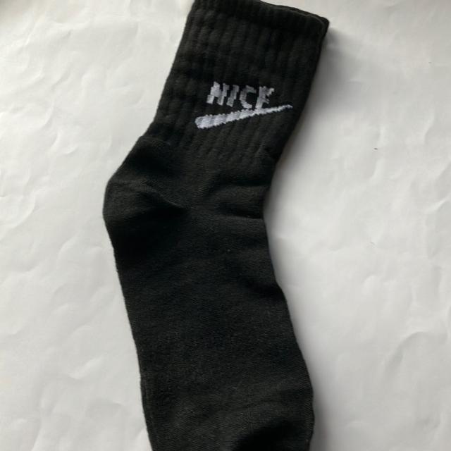 レディースソックス NICE ロゴ ブラック 22-25cm < 女性ファッション レディースソックス NICE ロゴ ブラック 22-25cm < 女性ファッションの