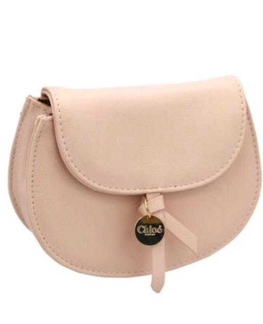 yNG zChloe K(񔄕i)wChloe |[`(t) xVi  uh 