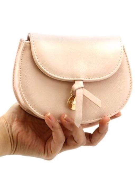 yNG zChloe K(񔄕i)wChloe |[`(t) xVi  uh 