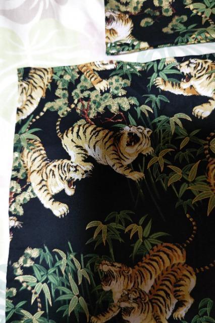 ★新柄黒×松と竹林と虎金彩和柄給食巾着袋&ランチョンマット2点セット < キッズ/ベビー  ★新柄黒×松と竹林と虎金彩和柄給食巾着袋&ランチョンマット2点セット < キッズ/ベビーの