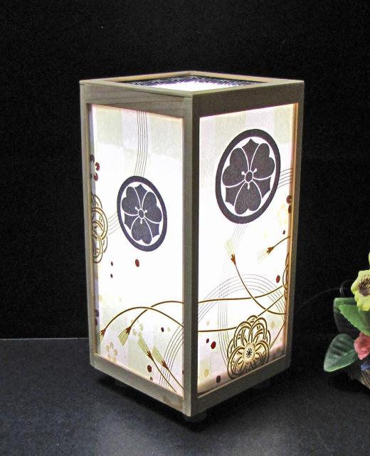 ★家紋の宿り木=「丸に剣片喰」(家紋変更可)/至福の明り・温もりのひととき/LED・檜枠造・フイルム加工・軽量/ < 家電/AV  ★家紋の宿り木=「丸に剣片喰」(家紋変更可)/至福の明り・温もりのひととき/LED・檜枠造・フイルム加工・軽量/  < 家電/AVの