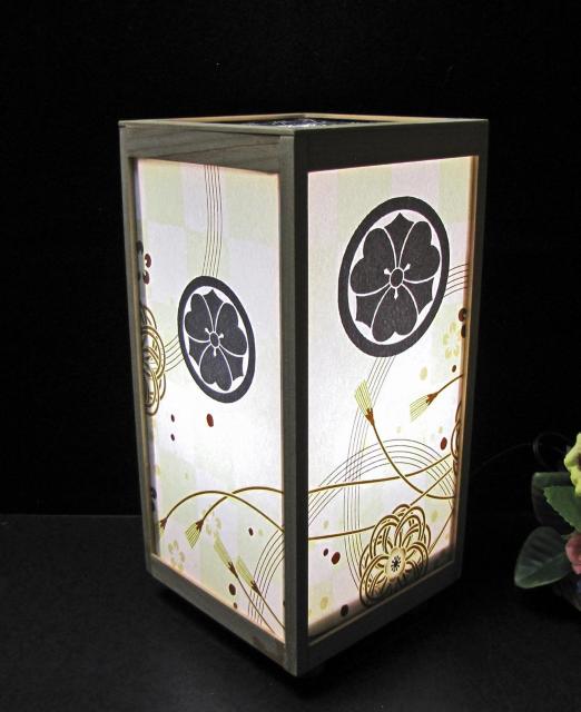 ★家紋の宿り木=「丸に剣片喰」(家紋変更可)/至福の明り・温もりのひととき/LED・檜枠造・フイルム加工・軽量/ < 家電/AV  ★家紋の宿り木=「丸に剣片喰」(家紋変更可)/至福の明り・温もりのひととき/LED・檜枠造・フイルム加工・軽量/ < 家電/AVの