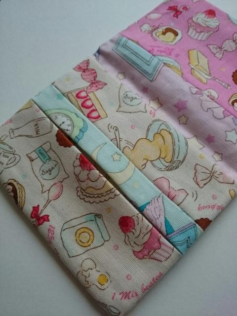 ハンドメイド☆カバー付きティッシュケース★収納ポケット付き☆スイーツ柄★ < 女性ファッション  ハンドメイド☆カバー付きティッシュケース★収納ポケット付き☆スイーツ柄★ < 女性ファッションの